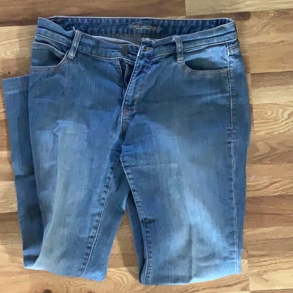 Blue jeans.  Good shape…Old Navy